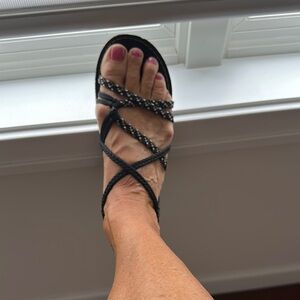 Kavu Black Strappy Sandals with Braided Design